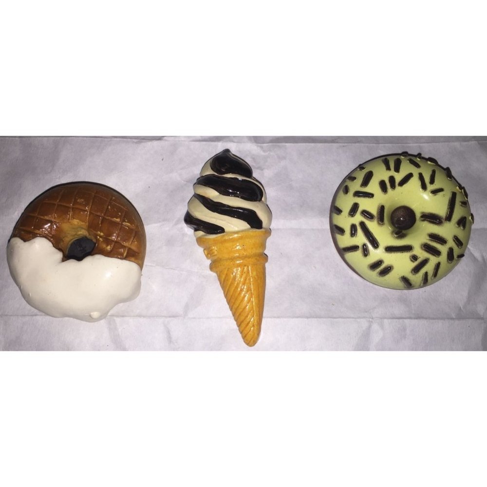 Set of 3 Vintage Dessert Refrigerator Magnets (Ice cream & Donuts)